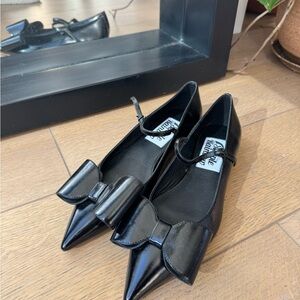 Elegant Black Bow Loafers